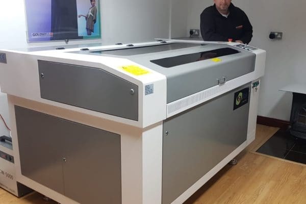 Installation Oculus laser cutter
