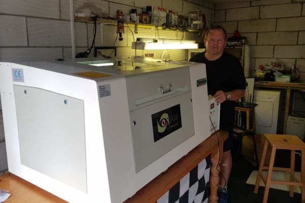 Oculus 6040 Laser Cutter Oculus 6040 Laser Cutter