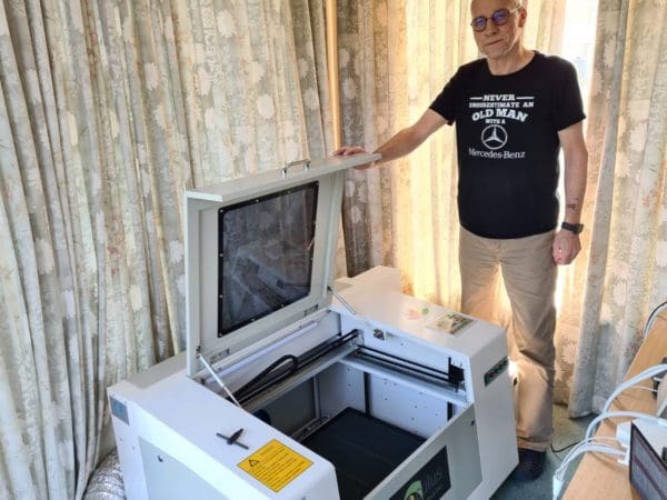 Oculus 6040 Laser Cutter Oculus 6040 Laser Cutter