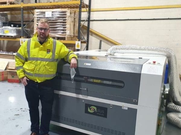 Oculus 1325 Flatbed Laser Oculus 1325 Flatbed Laser