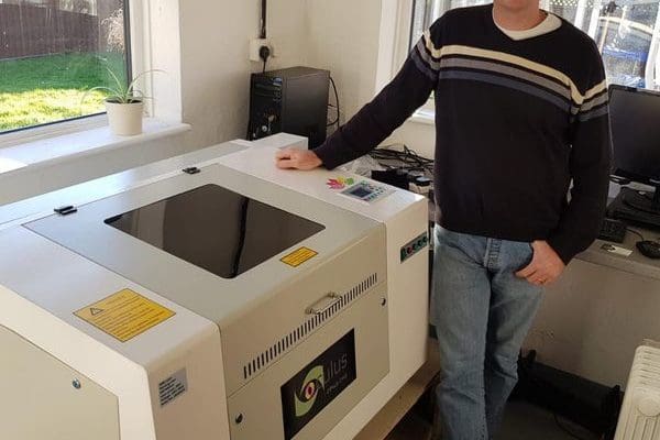 Oculus 6040 Laser Cutter Oculus 6040 Laser Cutter