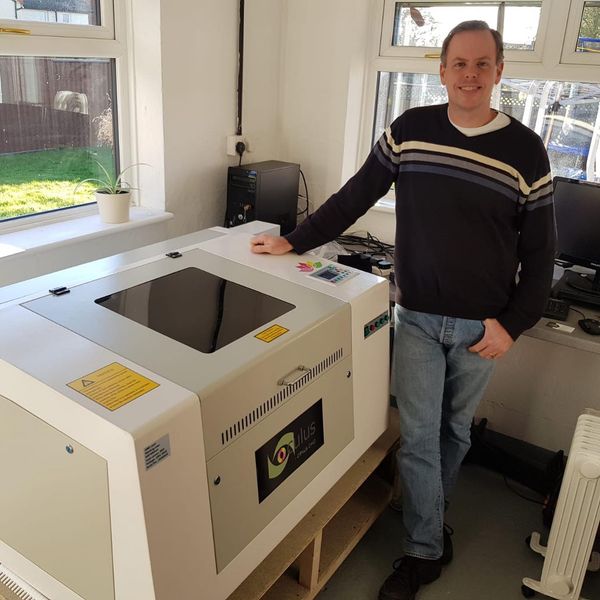Weddings Decorative wedding invitations can be cut and engraved with ease on the Oculus benchtop laser.