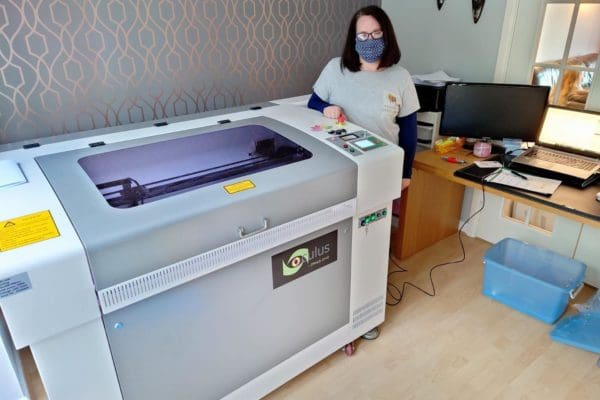 Oculus 6090 Laser Cutter Oculus 6090 Laser Cutter