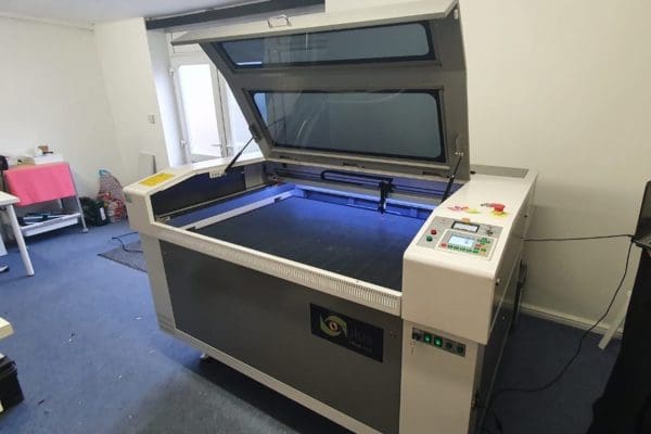 Oculus 1390 Laser Cutter Oculus 1390 Laser Cutter