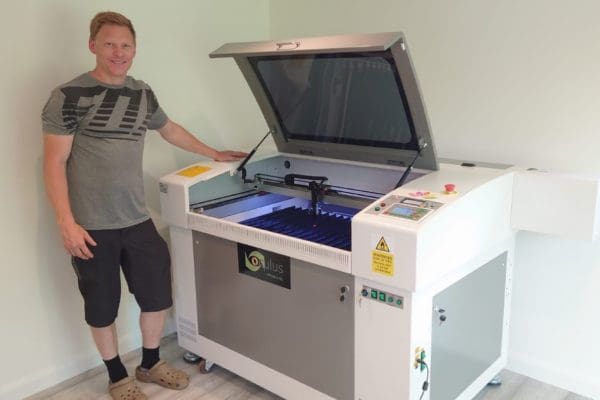Oculus 6090 Laser Cutter Oculus 6090 Laser Cutter