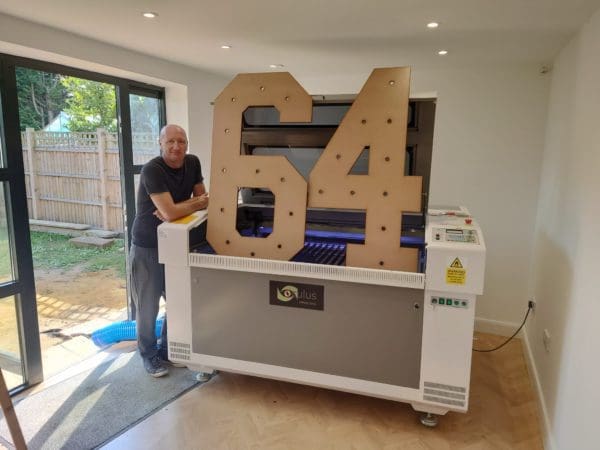 Oculus 1390 Laser Cutter Oculus 1390 Laser Cutter