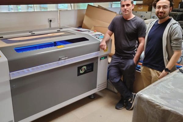Oculus 6090 Laser Cutter Oculus 6090 Laser Cutter