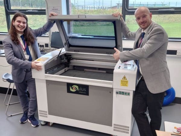 Oculus 6090 Laser Cutter Oculus 6090 Laser Cutter