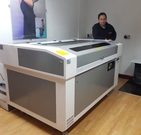 Oculus laser cutter