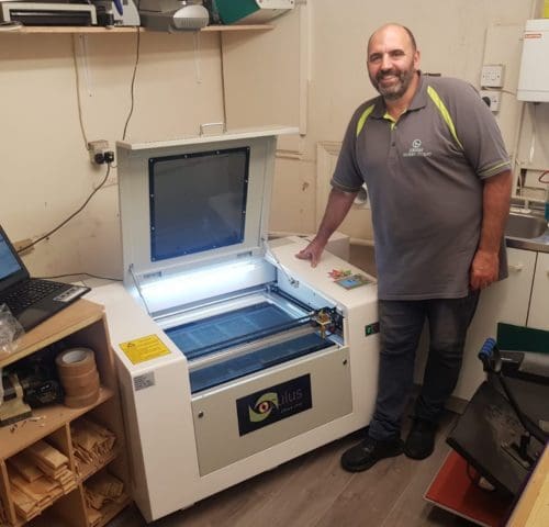 Oculus 6040 Laser Cutter Oculus 6040 Laser Cutter