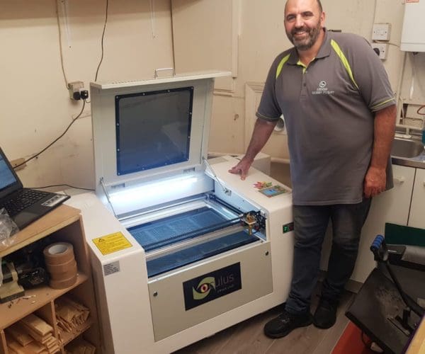 Oculus 6040 Laser Cutter Oculus 6040 Laser Cutter