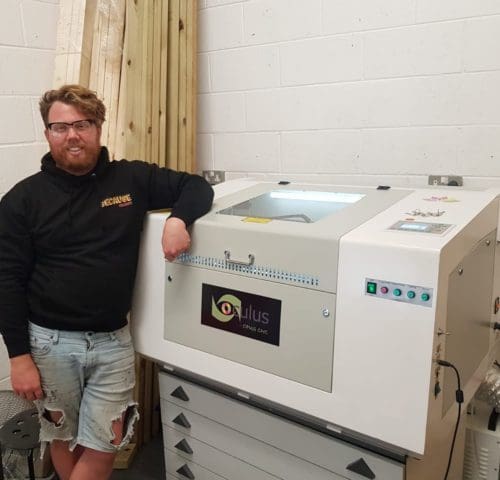 Oculus 6040 Laser Cutter Oculus 6040 Laser Cutter
