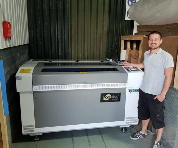 Oculus 1390 Laser Cutter Oculus 1390 Laser Cutter