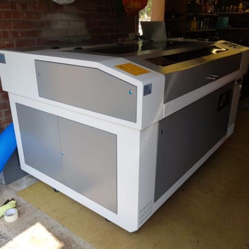 Oculus 6090 Laser Cutter Oculus 6090 Laser Cutter