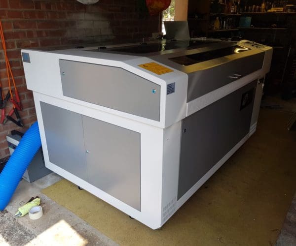 Oculus 6090 Laser Cutter Oculus 6090 Laser Cutter