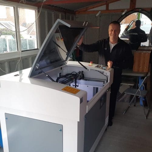 Oculus 6090 Laser Cutter Oculus 6090 Laser Cutter