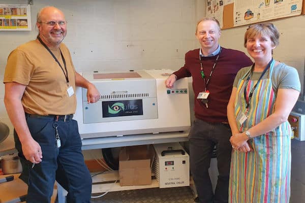 Education As a space-saving laser cutter, it is suitable for both students and teachers and assists with the national curriculum.