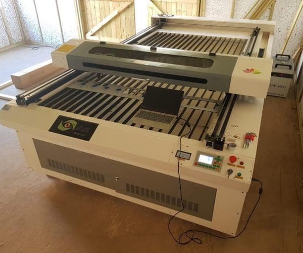 Oculus 1325 Flatbed Laser Oculus 1325 Flatbed Laser