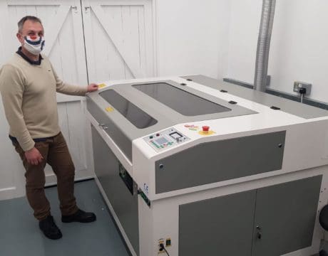 Oculus 6090 Laser Cutter Oculus 6090 Laser Cutter