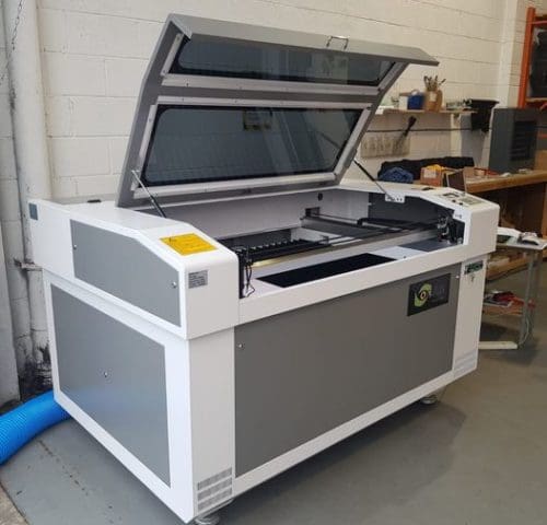 Oculus 6090 Laser Cutter Oculus 6090 Laser Cutter