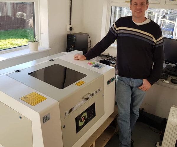 Oculus 6040 Laser Cutter Oculus 6040 Laser Cutter
