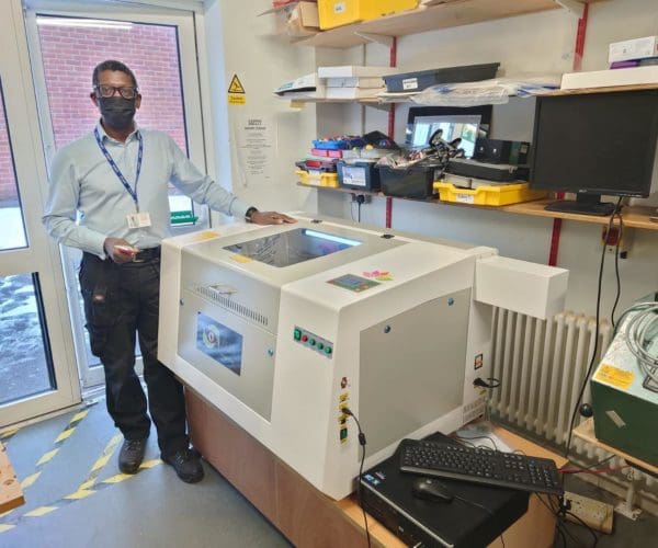 Oculus 6040 Laser Cutter Oculus 6040 Laser Cutter