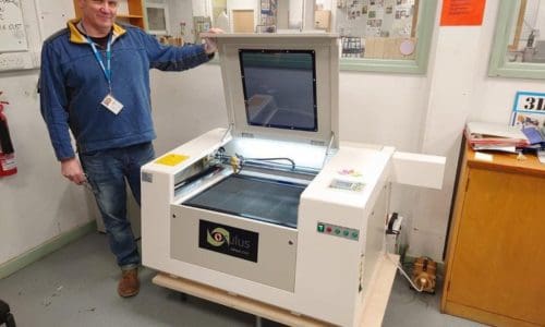 Oculus 6040 Laser Cutter Oculus 6040 Laser Cutter