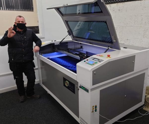 Oculus 1390 Laser Cutter Oculus 1390 Laser Cutter