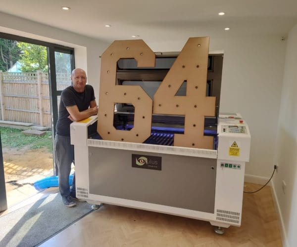Oculus 1390 Laser Cutter Oculus 1390 Laser Cutter